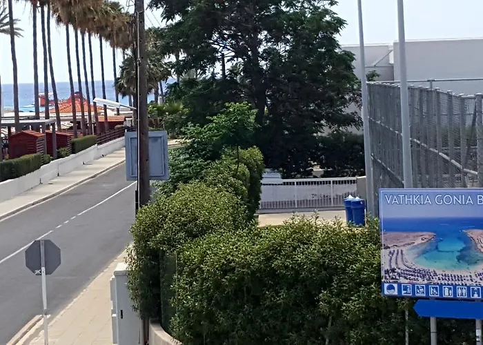 Florence 4* איה נאפה