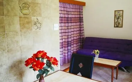 Florence Hotel apartamentowy Ajia Napa