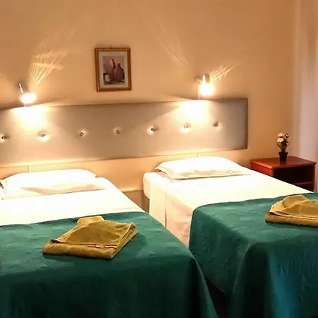 Aparthotel Florence 2*