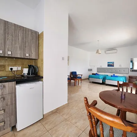 Florence Aparthotel 2*